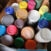 Pots de peinture acrylique